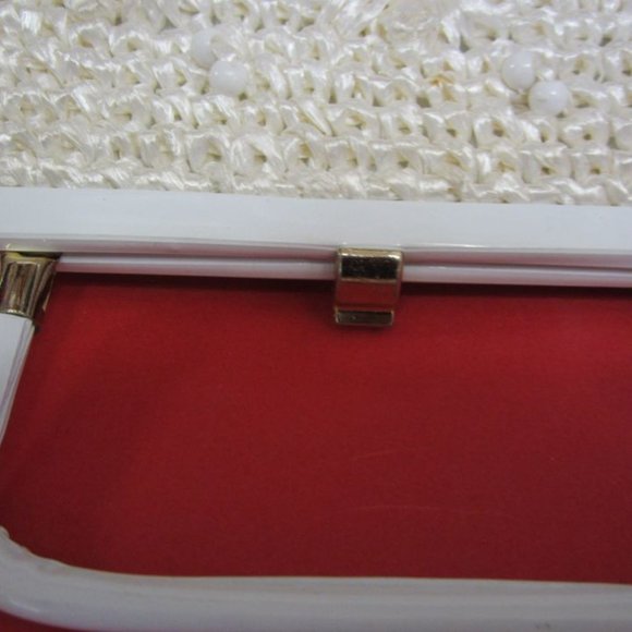 VINTAGE 50'S IVORY CROCHETED STRAW SMALL BAG W/METAL PAINTED HANDLE , VERY RETRO - Picture 7 of 11